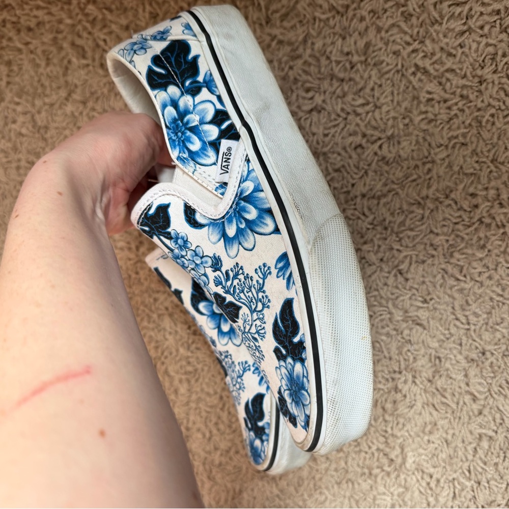 Floral slip ons - Picture 5 of 6